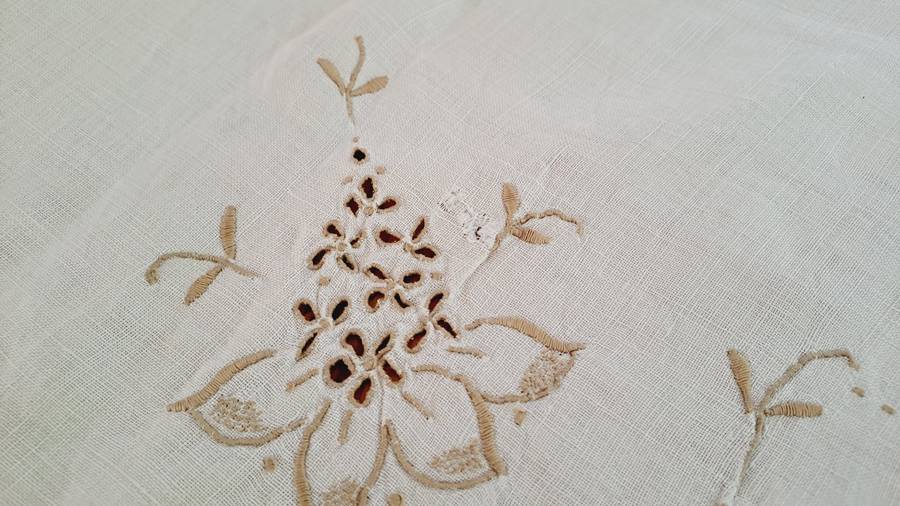 Off white linen tablecloth with gold embroidery - 106 x 106 cm