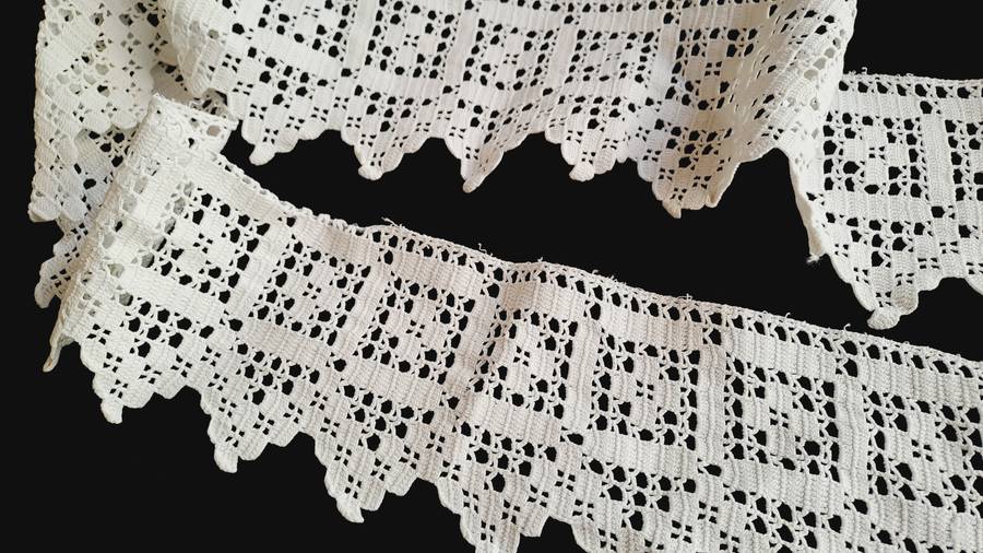 Salvaged crochet edging  - white 100 cm long, 10 cm wide - white