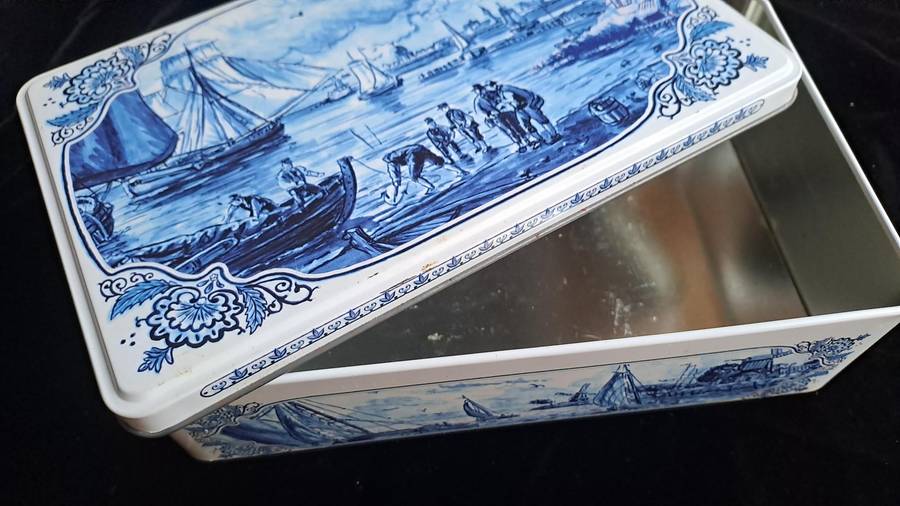 Blue and white tin - 22cm length x 14w x 6cm high - good condition