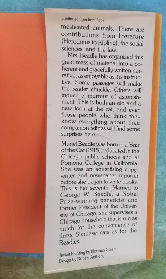 The Cat: A Complete Authoritative Compendium of Information About Domestic Cats by Muriel Beadle