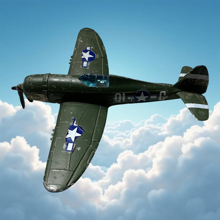 Gorgeous vintage metal toy plane - P-47D Thunderbolt made by Lintoy