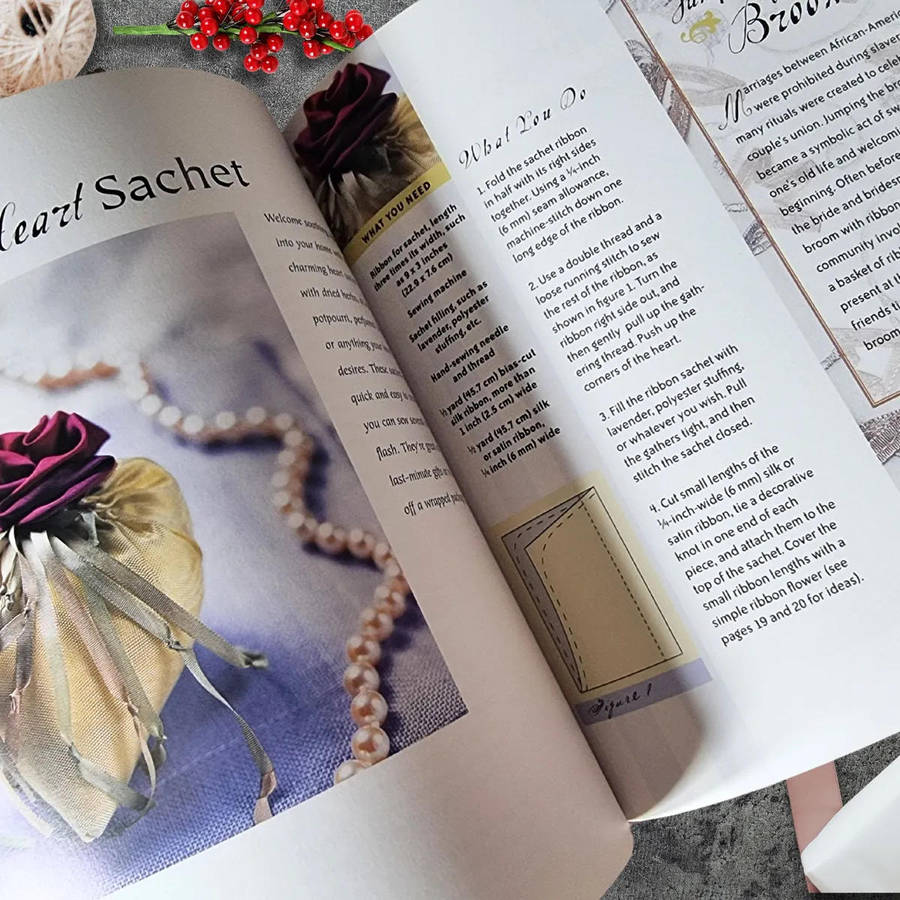 Beautiful Ribbon Crafts: Home Decor * Wearables * Gift Wraps * Keepsakes * by Marthe Le Van