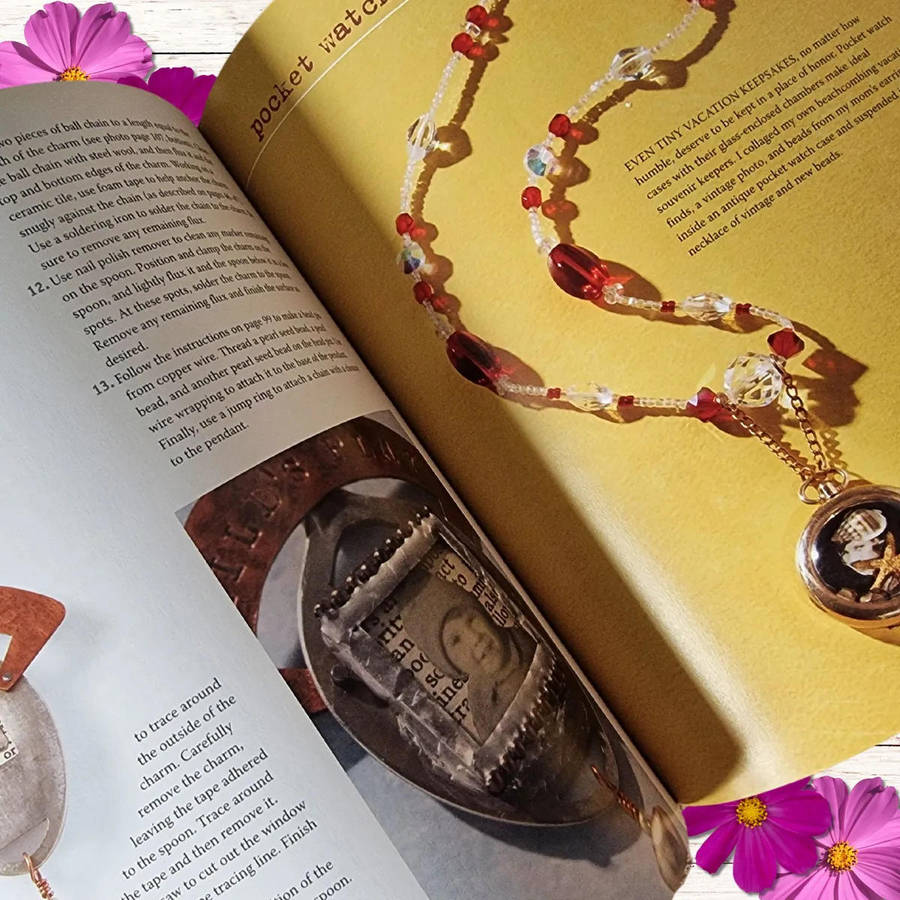 Mixed-Media Collage Jewelry: New Directions in Memory Jewelry by Janette Schuster