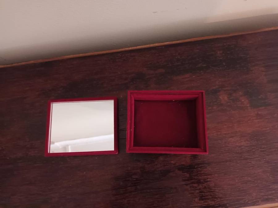 VINTAGE Godinger Silver-Plated Trinket Box With A Red Velvet Lining