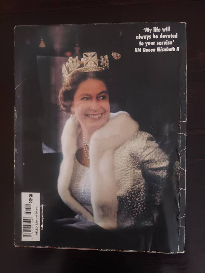 HER MAJESTY QUEEN ELIZABETH II HELLO! MAGAZINE SPECIAL COLLECTOR'S EDITION
