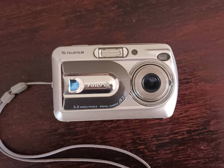 Fujifilm Finepix A330 3.2 Megapixel Digital Camera