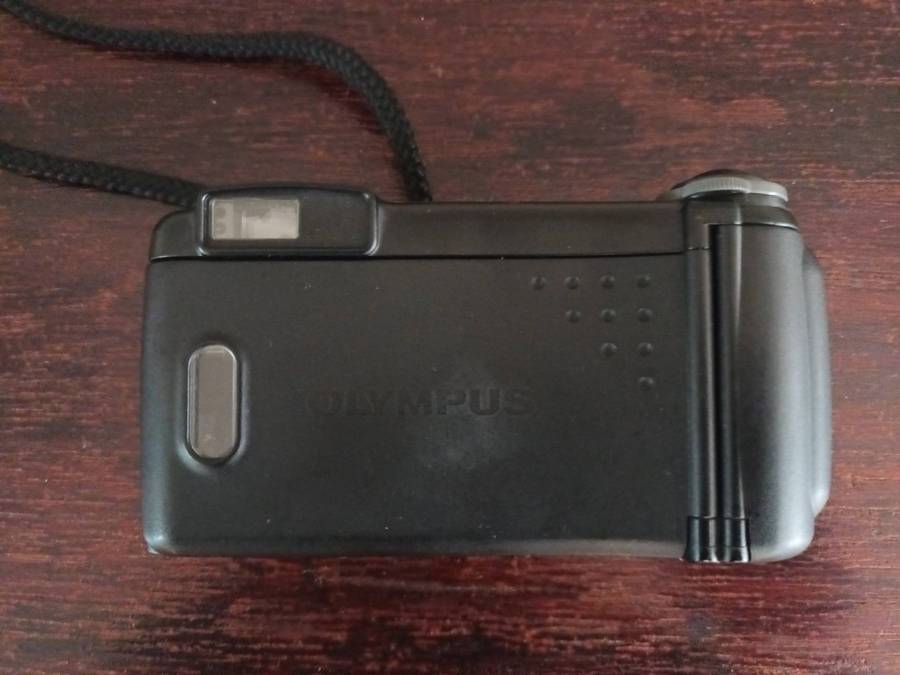 Olympus Superzoom 70 Point And Shoot Film Camera 35mm