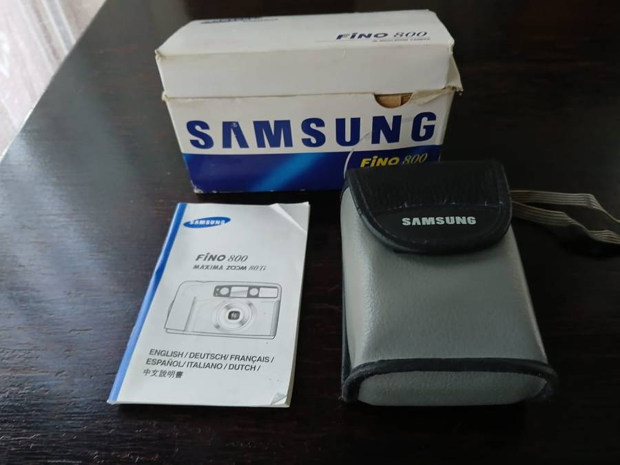 Samsung Fino 800 35mm Point and Shoot Film Camera with 38-80mm Zoom Lens