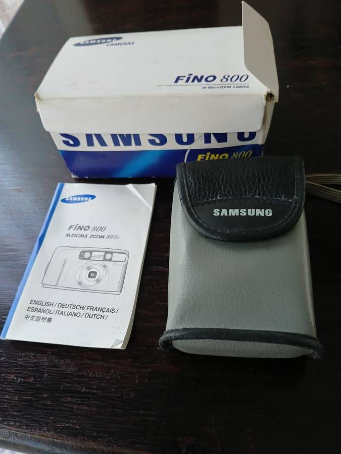 Samsung Fino 800 35mm Point and Shoot Film Camera with 38-80mm Zoom Lens