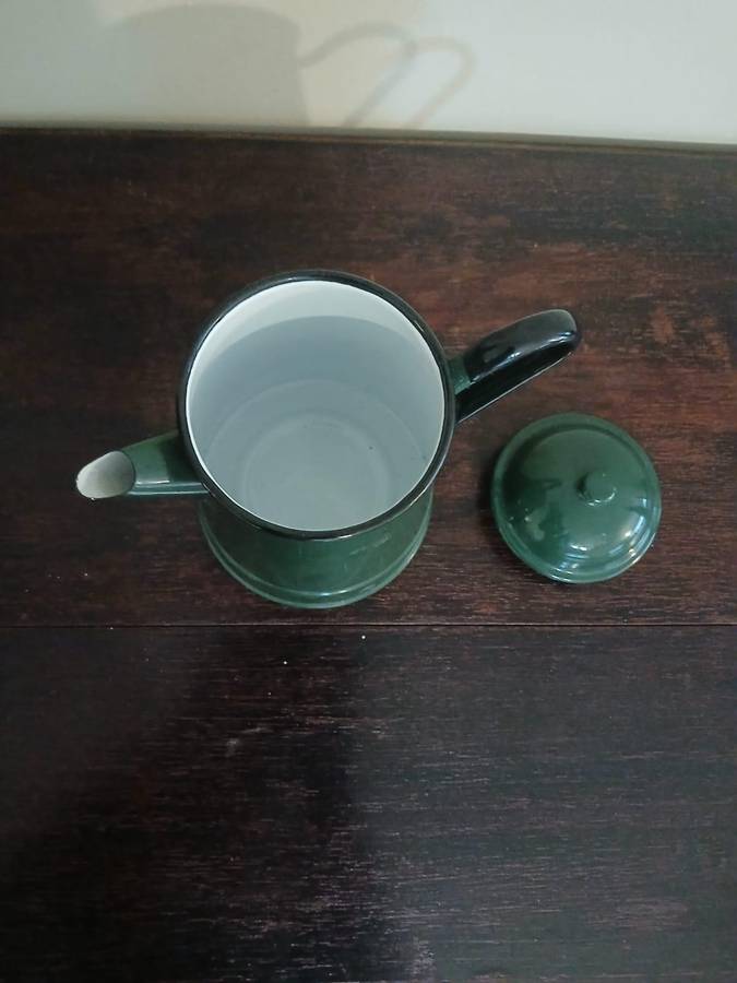 VINTAGE Traditional Green Enamel Coffee Pot