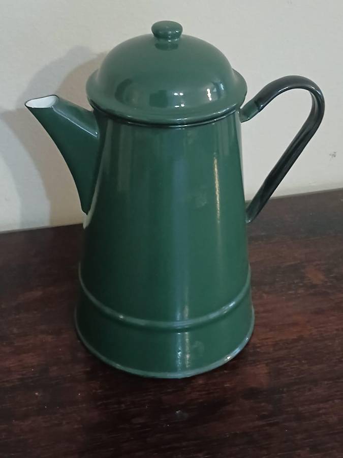 VINTAGE Traditional Green Enamel Coffee Pot