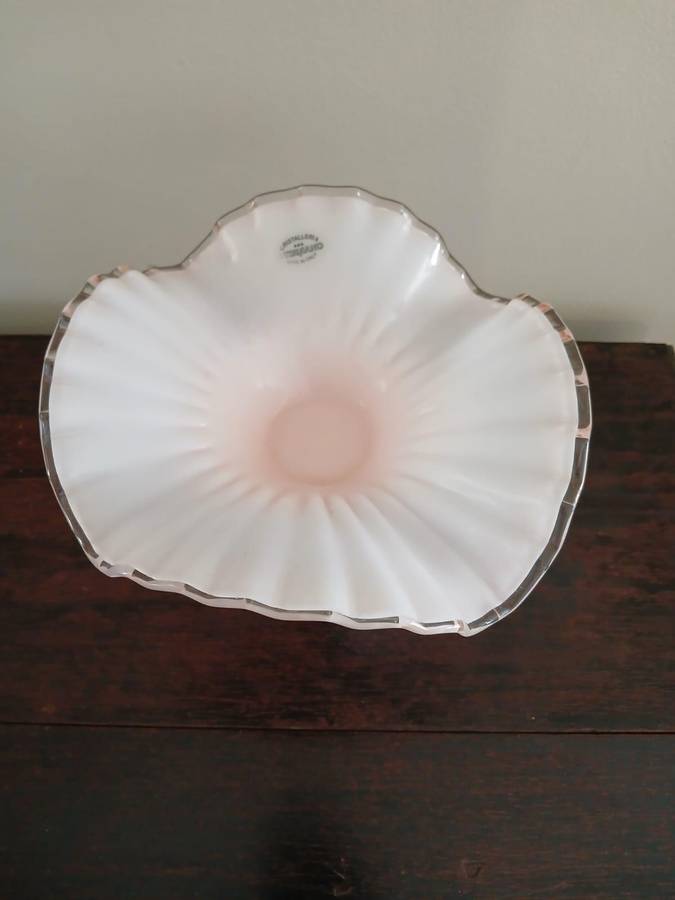 Cristalleria Ottaviano Glass Pink Ruffle Glass Centerpiece On A Silver Pedestal Made In Italy