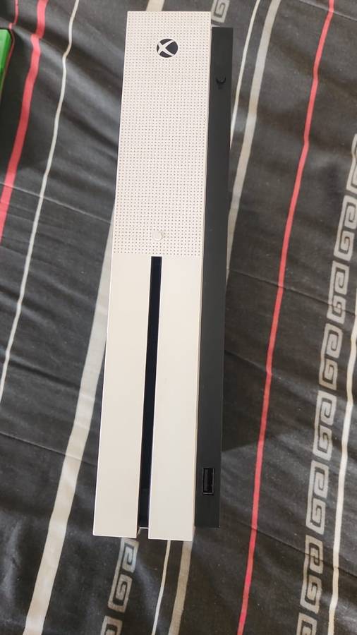 Xbox One S 1TB