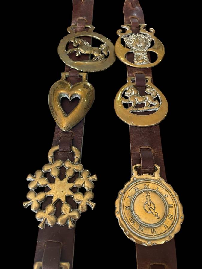 Horse brasses straps each