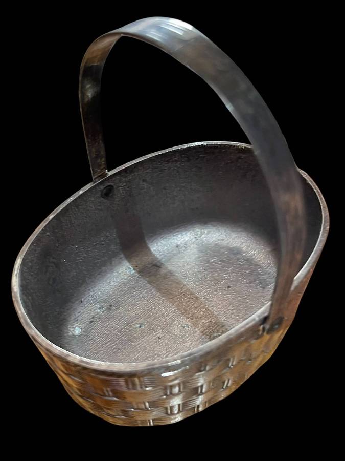 Ornament basket metal