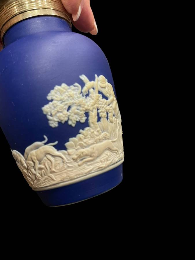 Sugar shaker/muffineer Adams Jasperware