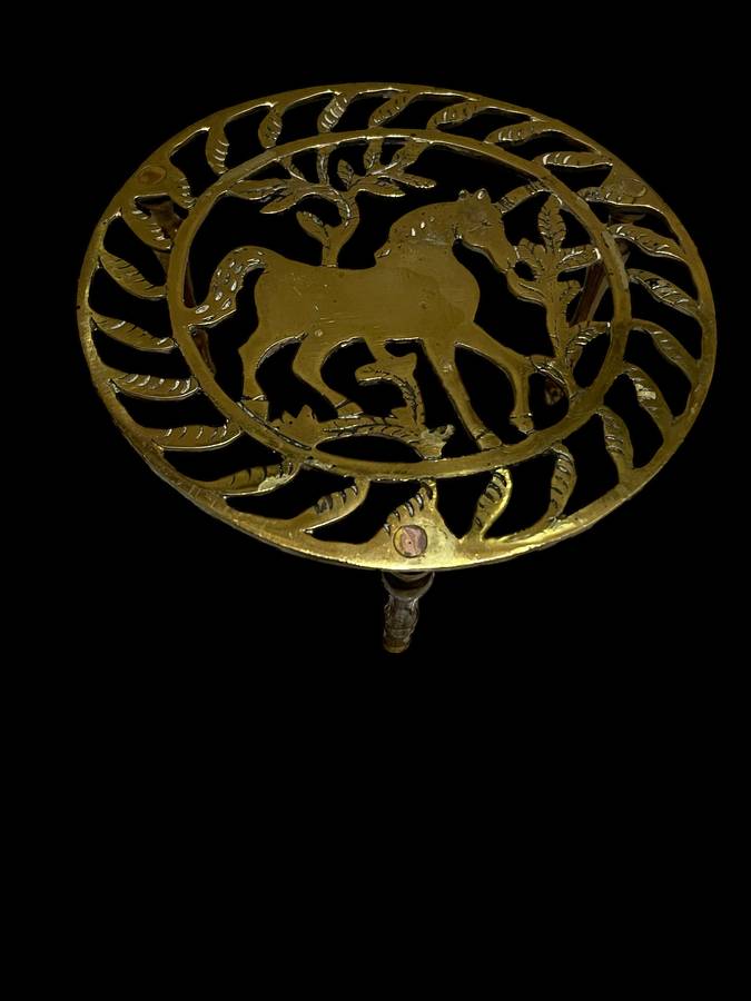 Trivet brass