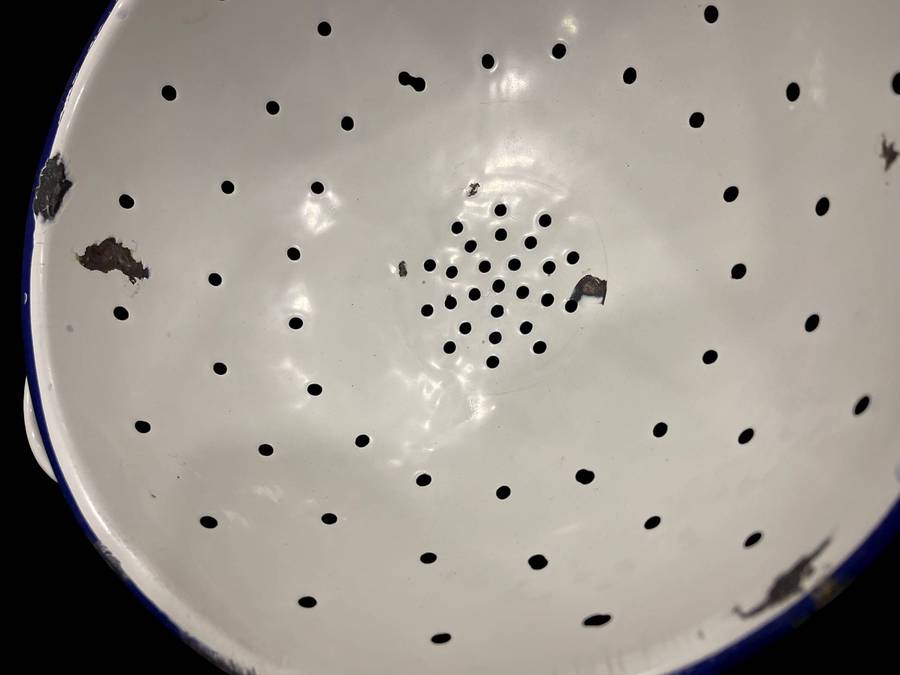Colander enamel vintage