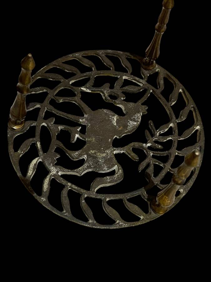 Trivet brass