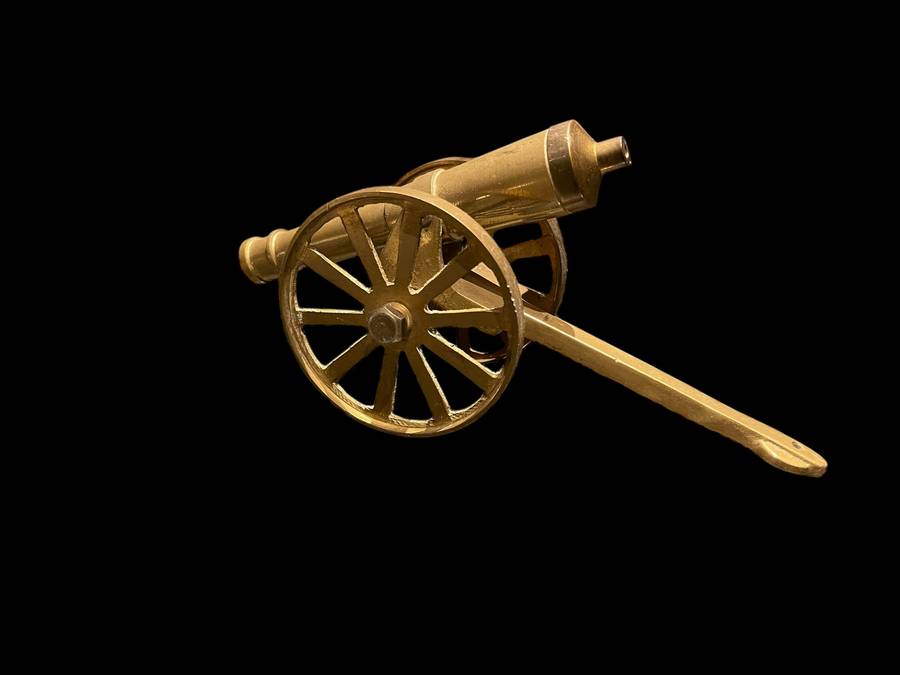 Ornament canon brass