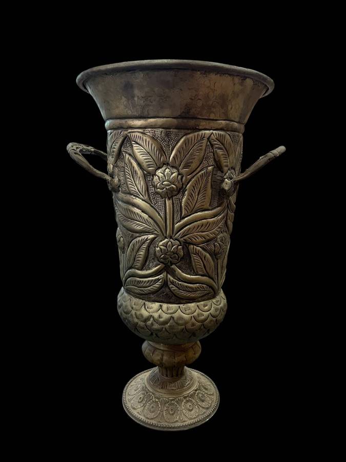 Vase large brass