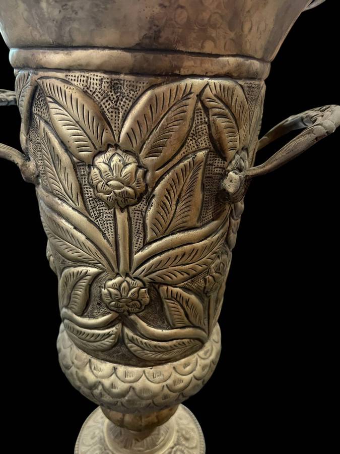 Vase large brass