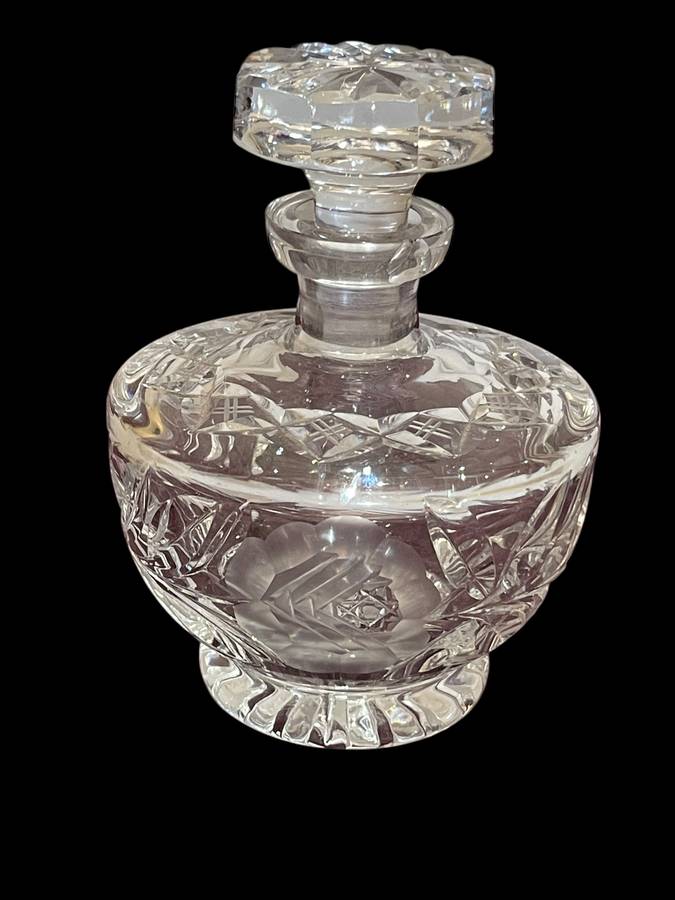 Perfume bottle rose cut