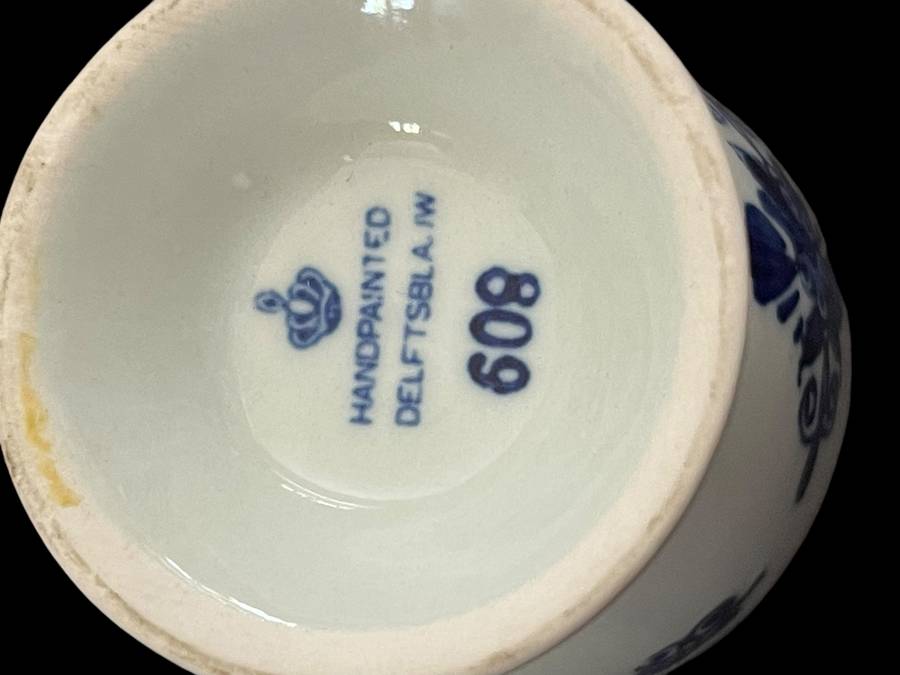 Egg cups Delft x4
