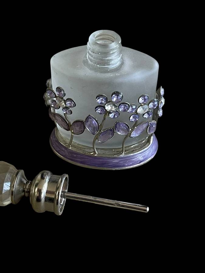 Perfume bottle