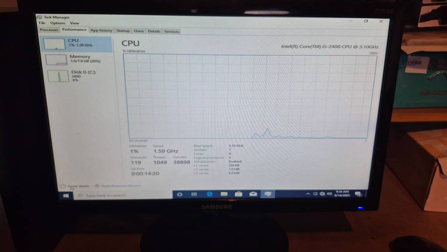 Mecer X109 and 19 inch Samsung monitor - 2 on auction