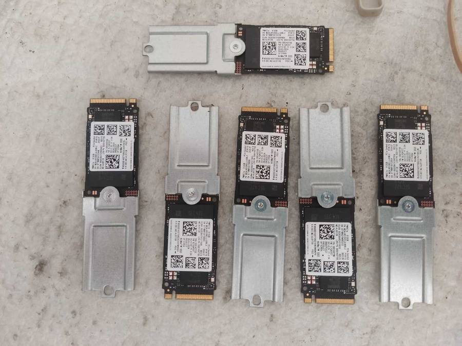 Samsung Gen4x4 512GB NVME [Like New]