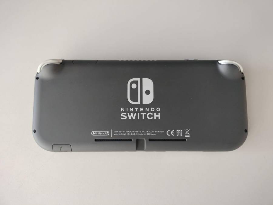 Switch Lite & Games & Accessories / 3x Games / Protective Cover / Carry Pouch / Screen Protector