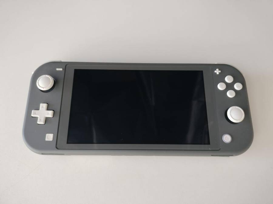 Switch Lite & Games & Accessories / 3x Games / Protective Cover / Carry Pouch / Screen Protector