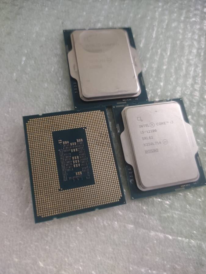 12th Gen Core i3-12100 CPU