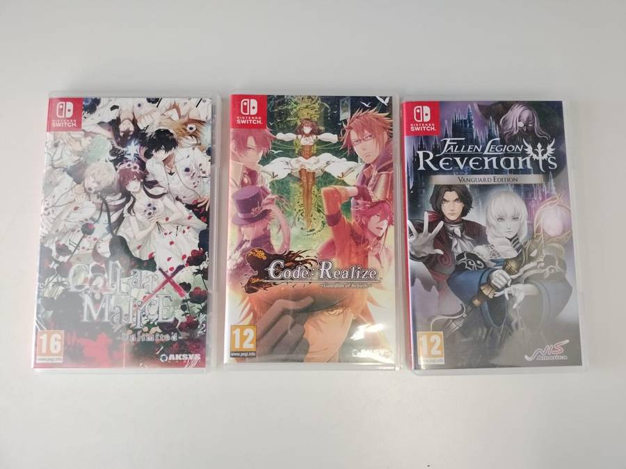 Switch Lite & Games & Accessories / 3x Games / Protective Cover / Carry Pouch / Screen Protector