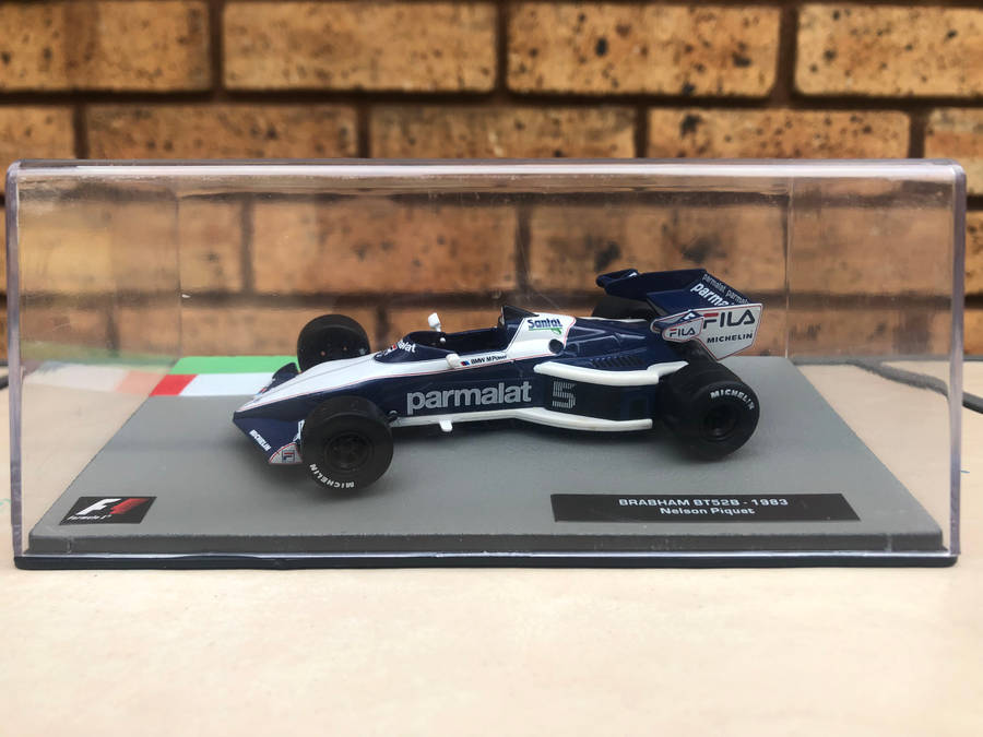 Brabham BT52B, 1983 (#5, Nelson Piquet) model + magazine