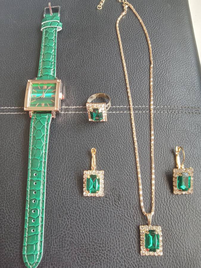 ladies gold plated watch and jewelry set