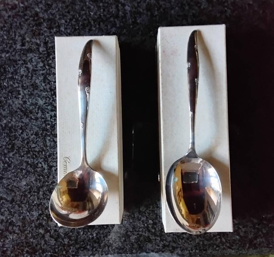 Community plate Cutlery Set Including 3 Piece Carving Set - 57 Pieces