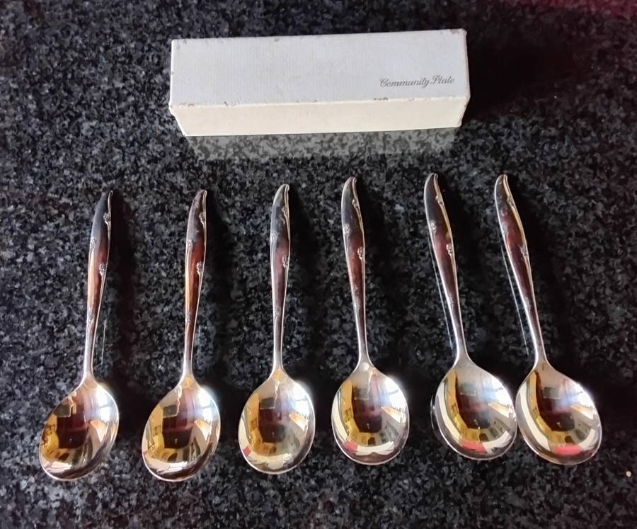 Community plate Cutlery Set Including 3 Piece Carving Set - 57 Pieces