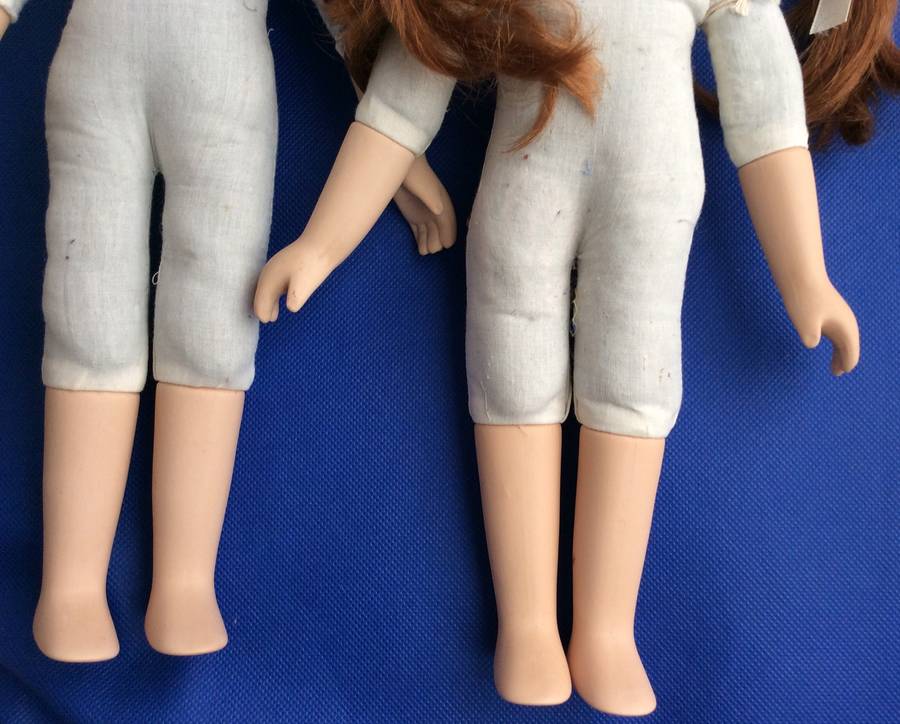 Porcelain Kissing Dolls