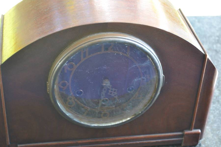Seth Thomas Vintage Wooden Mantle Clock