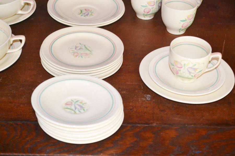 Susie Cooper Part Dinner Service - Dresden Spray - 65 Pieces