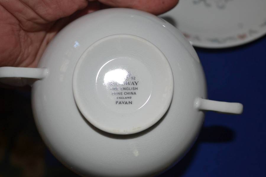 Vintage Ridgway Bone China Items 6 Pieces in the Pavan Pattern