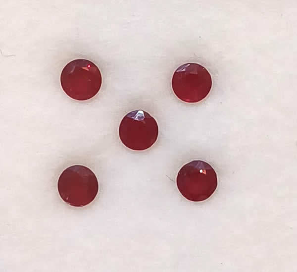 Parcel of Rubies - Pigeon Blood Red Round Cut - 0,93cts.