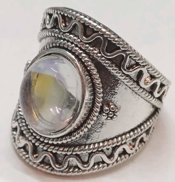 Pretty Silver Plated Dress Ring with Gemstone.