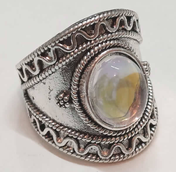 Pretty Silver Plated Dress Ring with Gemstone.