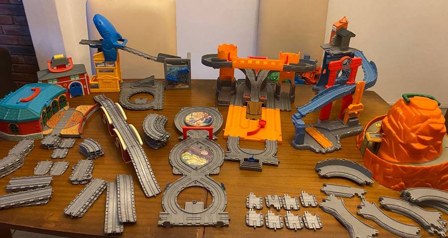 Thomas and Friends Mix and Match Railway Track set