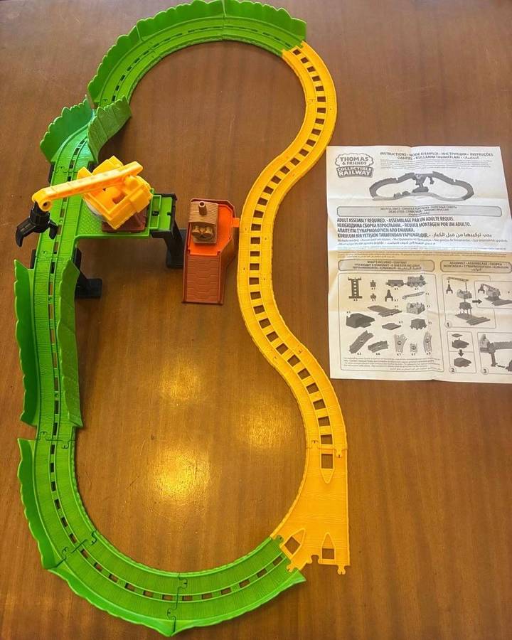 9 Thomas and friends Railway track collection with expansion pack and add-ons