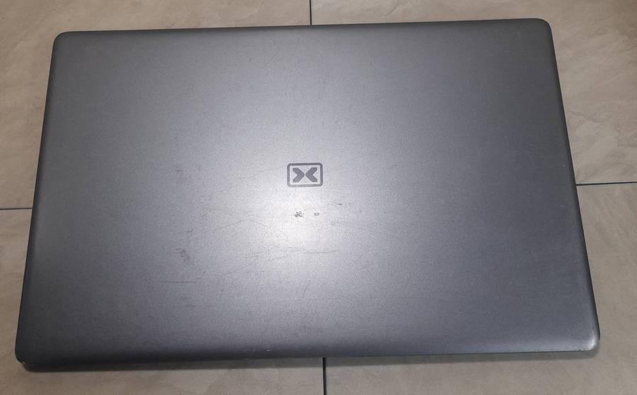 Dixon Laptop / Celeron / 4GB RAM / 120GB SSD / 15.6: LED / Win 10