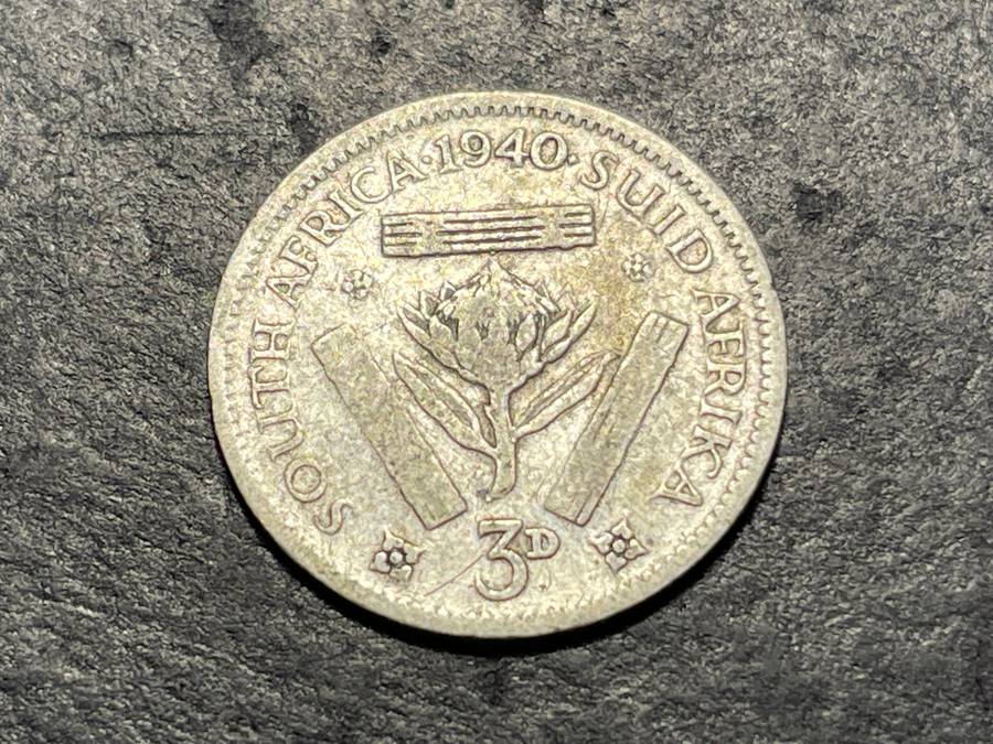 SILVER 1940 King George VI South African 3 pence (3d) coin - Tickey